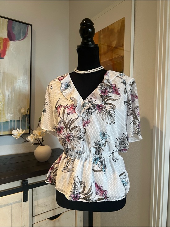 White House Black Market Tops - White House Black Market White Floral Ruffle V-Neck Blouse